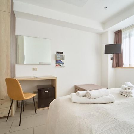 Firmafede Guest House Sarzana Exteriör bild