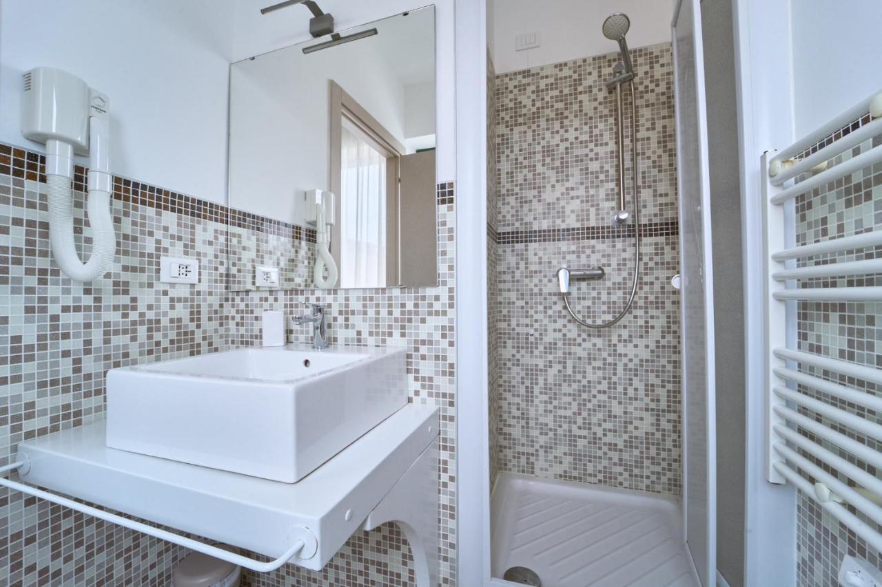 Firmafede Guest House Sarzana Exteriör bild