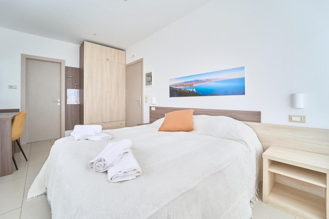 Firmafede Guest House Sarzana Exteriör bild