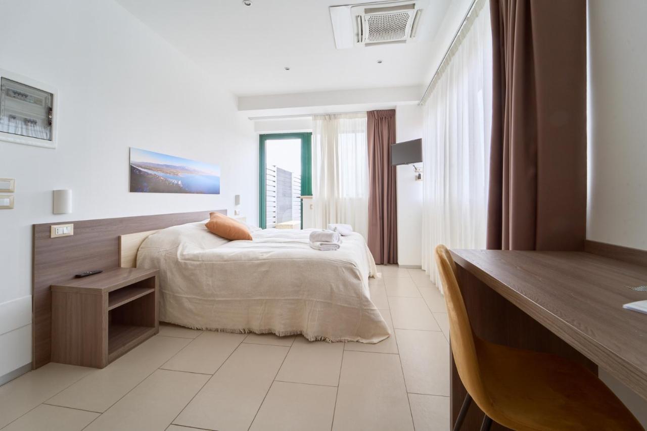 Firmafede Guest House Sarzana Exteriör bild