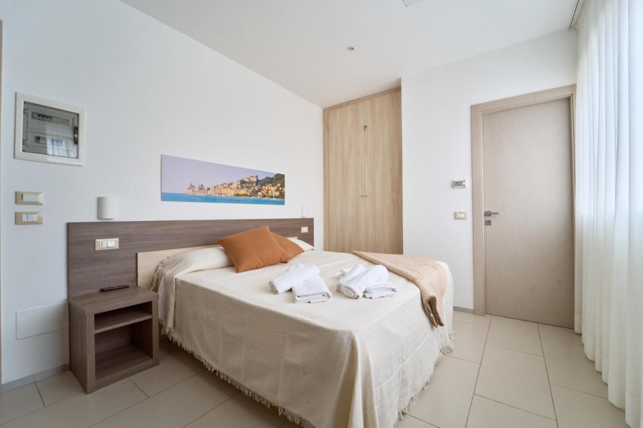 Firmafede Guest House Sarzana Exteriör bild